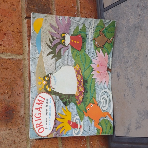 Origami Small Book - Picture 2 of 8